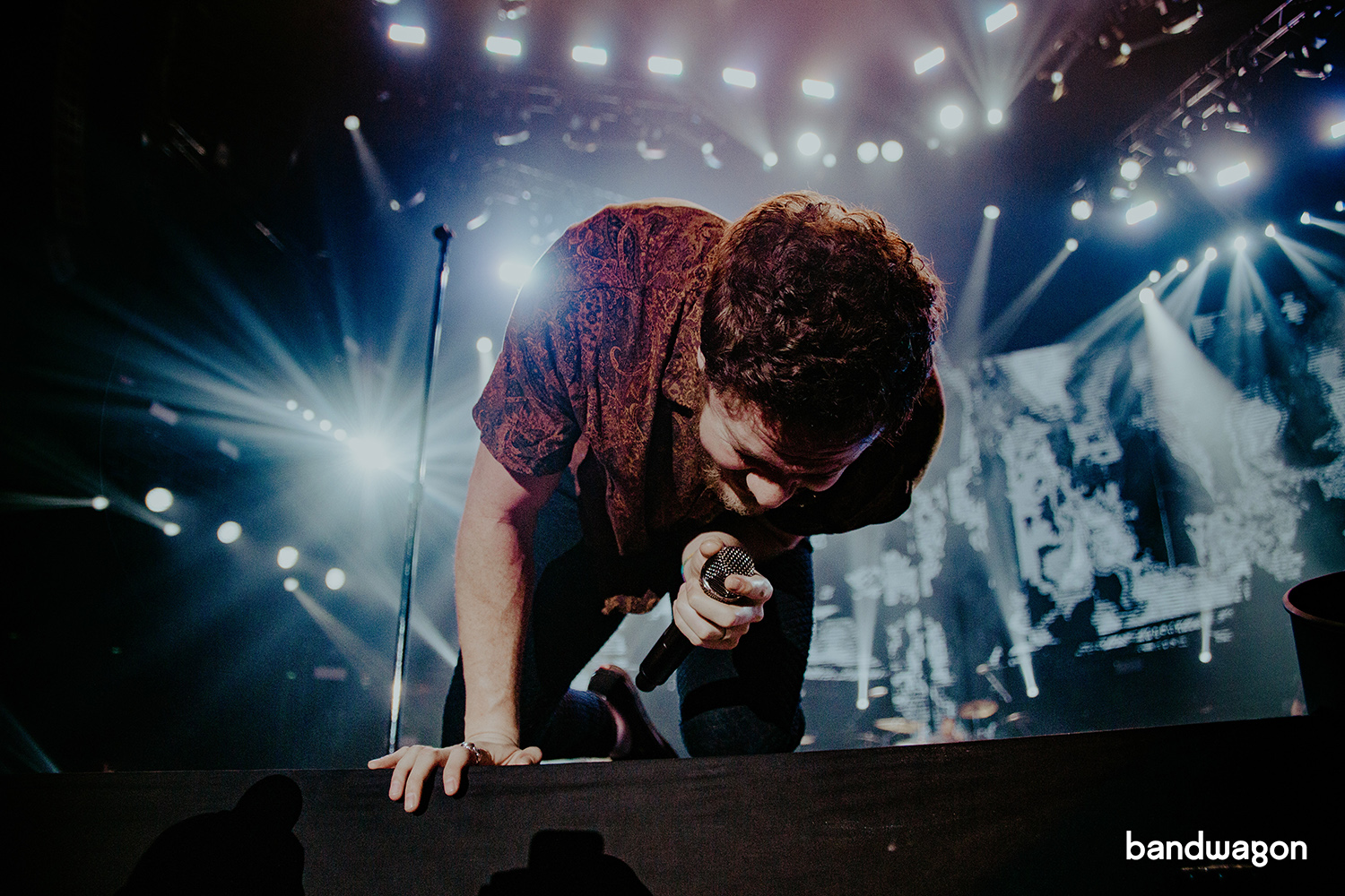 Imagine Dragons回归室内体育馆提倡和平主义 Bandwagon Music Media Championing