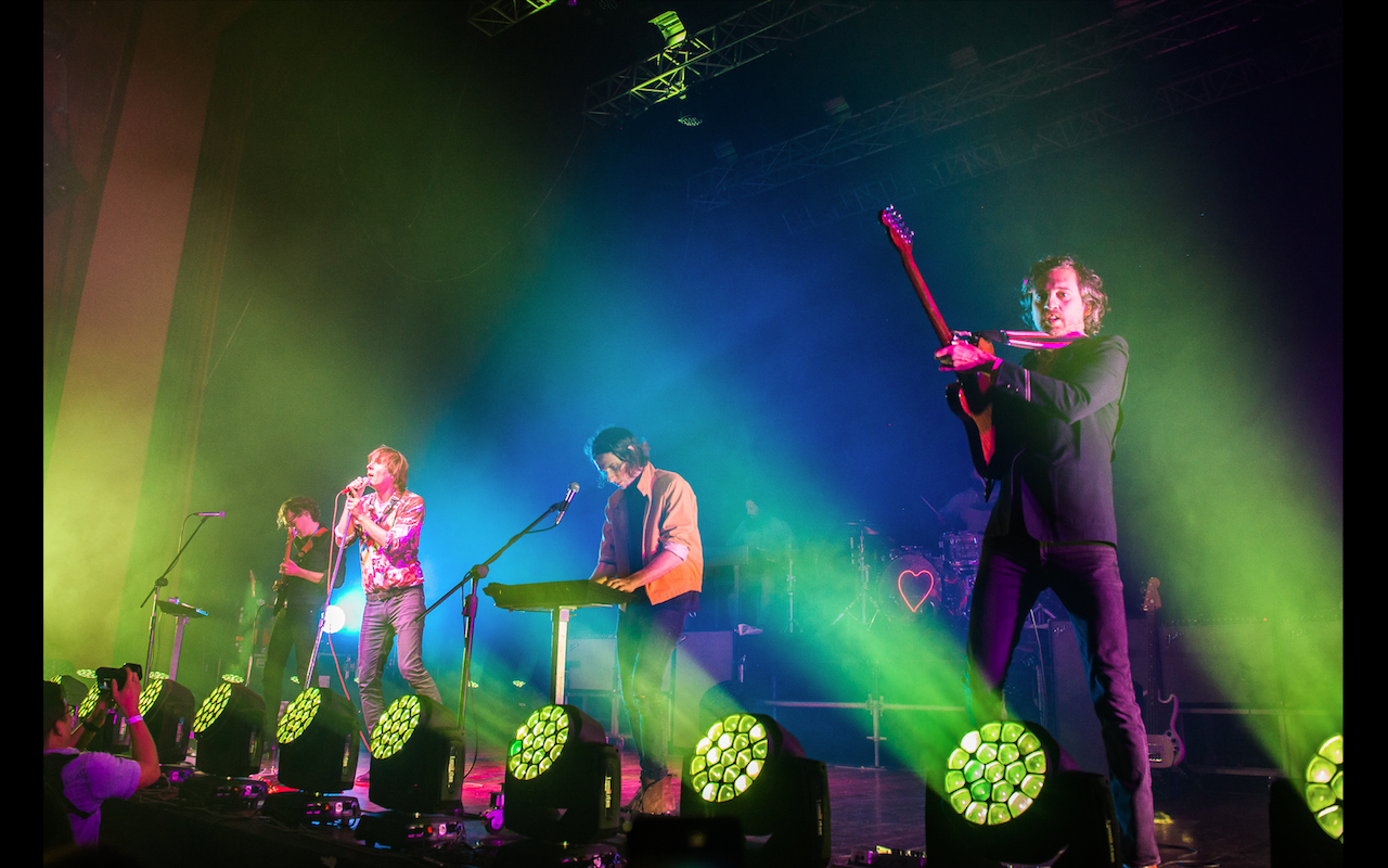 Phoenix bids Manila "Ti Amo" – gig report