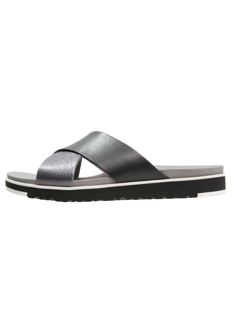 ugg kari sandals black