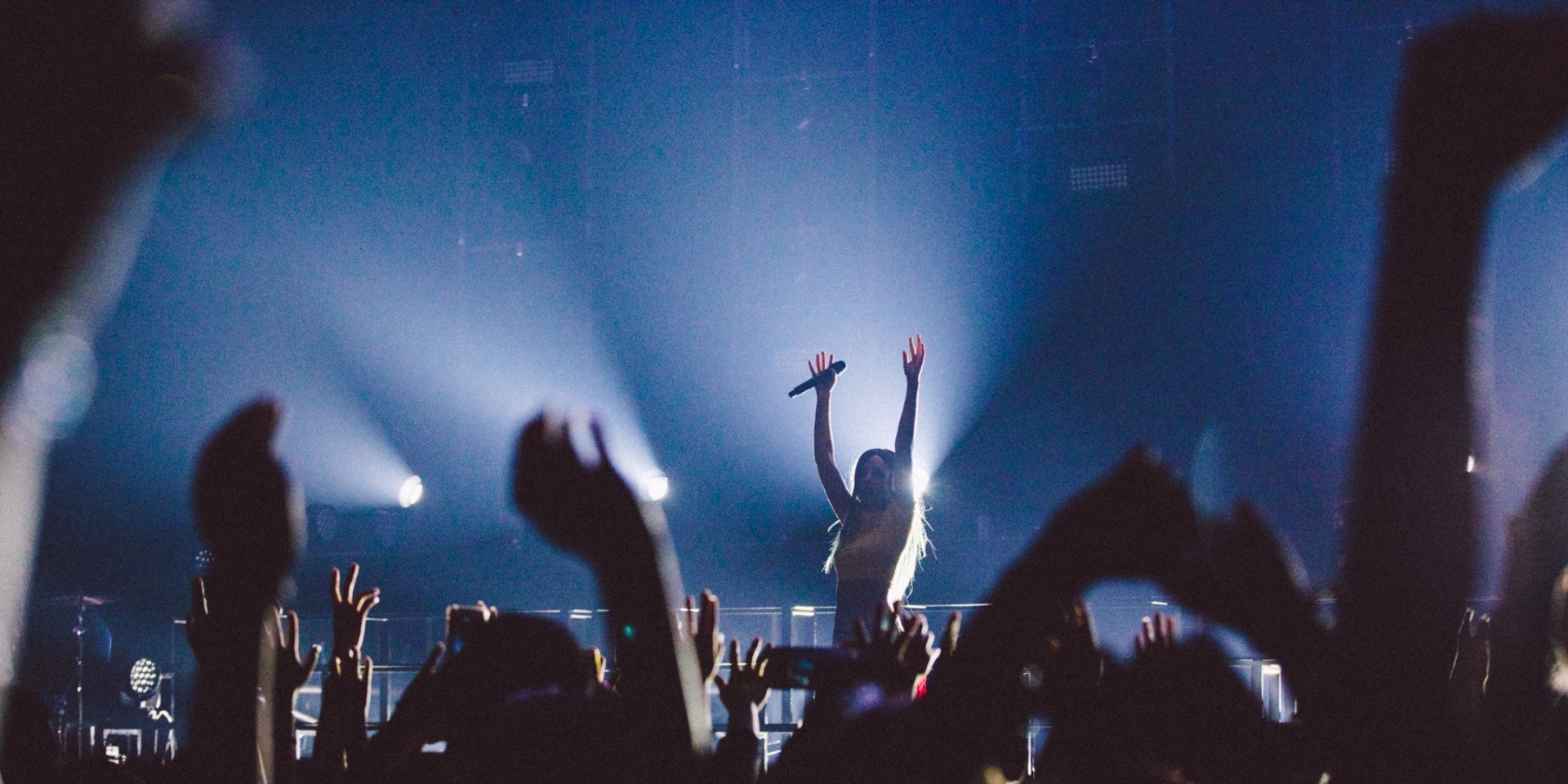Halsey stuns at her first headlining show in Singapore - gig report