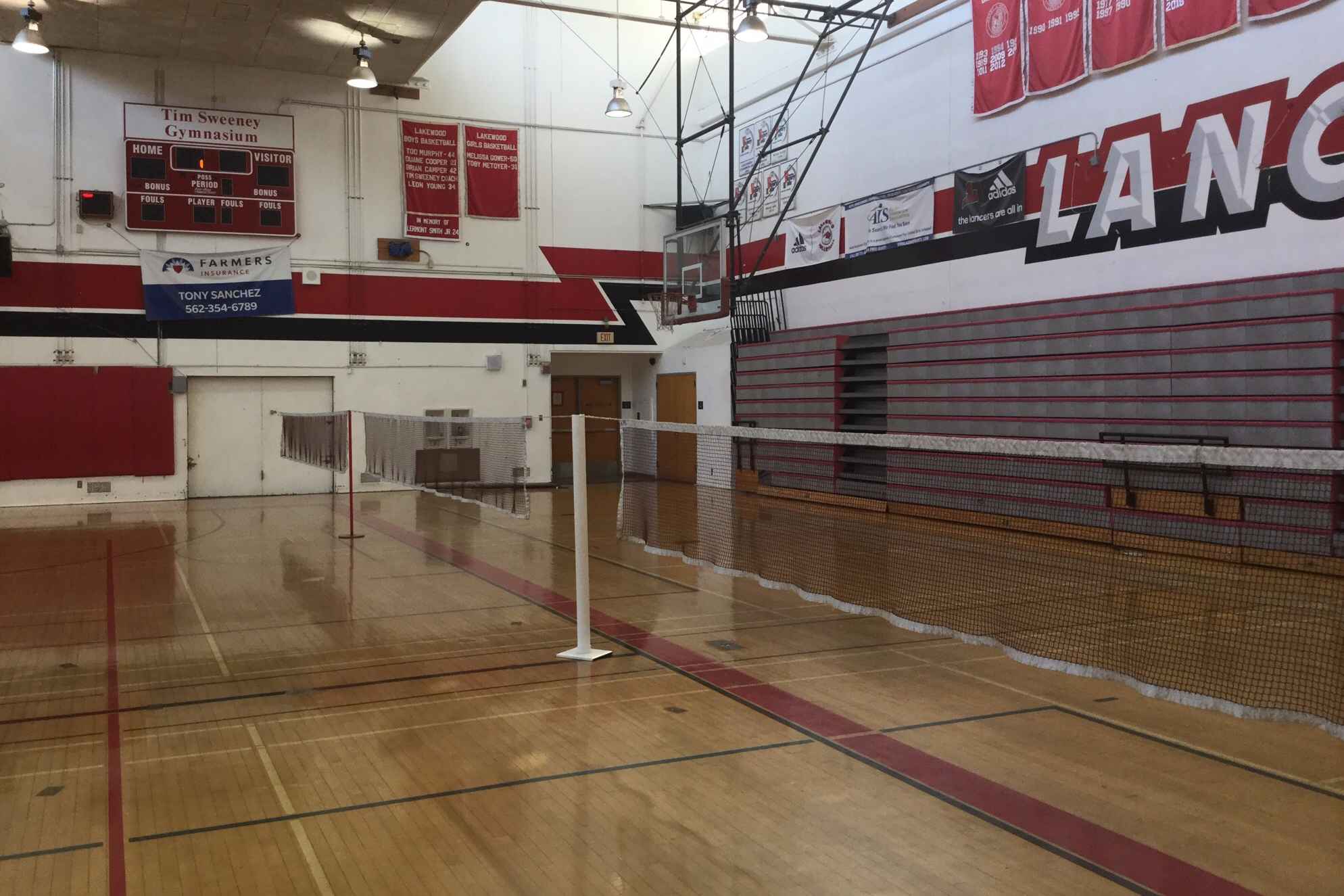 Gymnasium-Large