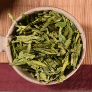Premium Grade Dragon Well Tea From Zhejiang * Long Jing Tea from Yunnan Sourcing