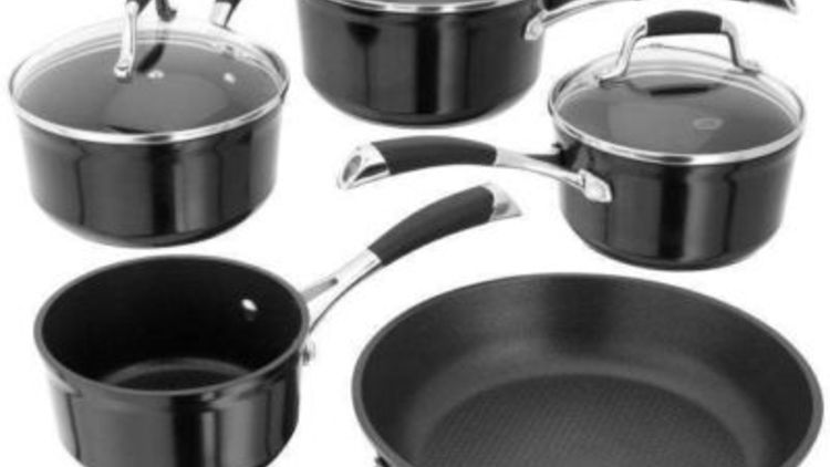 Saucepan set