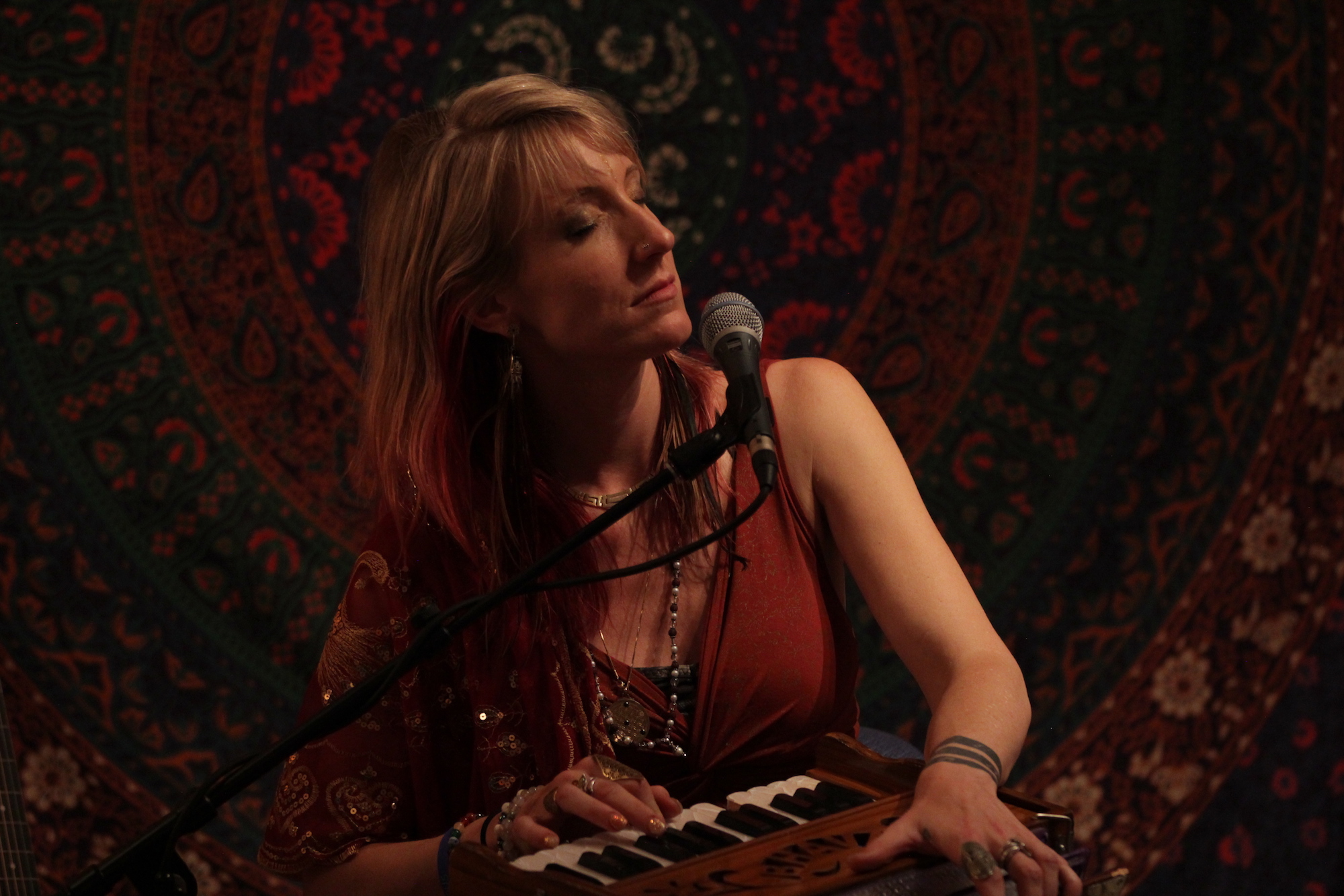 Johanna Beekman - Illuminate 