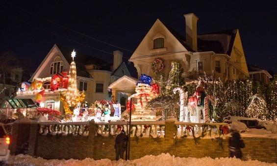 Dyker Heights Christmas Lights Tour photo 3