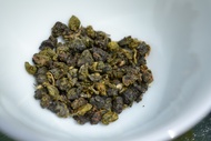 Alishan Jin Xuan Golden Lily Oolong Tea, Spring 2019 from mud and leaves