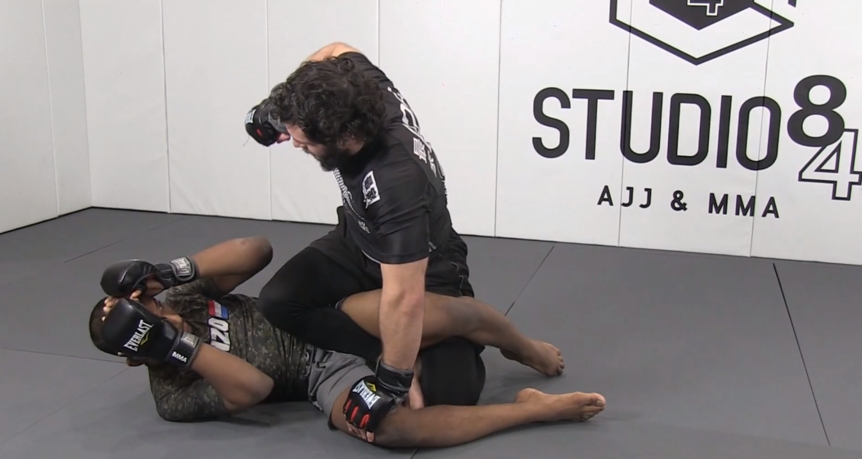 Product image for Successfully using Leglocks in MMA