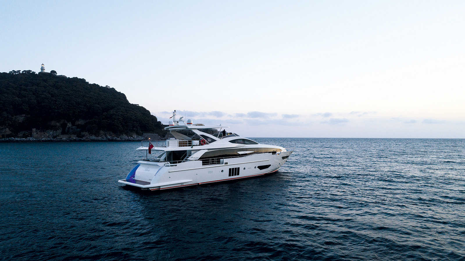 The Azimut Grande 30 Metri GT sculpted