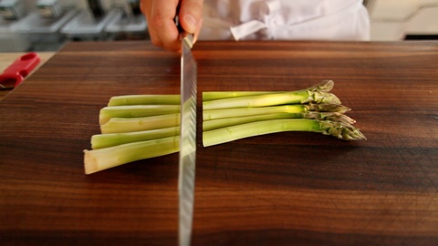 Asparagus_1.jpg