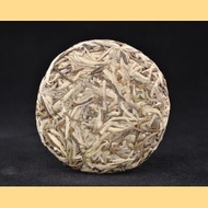 2012 Yunnan Sourcing Silver Needles Pu'er cake from Yunnan Sourcing