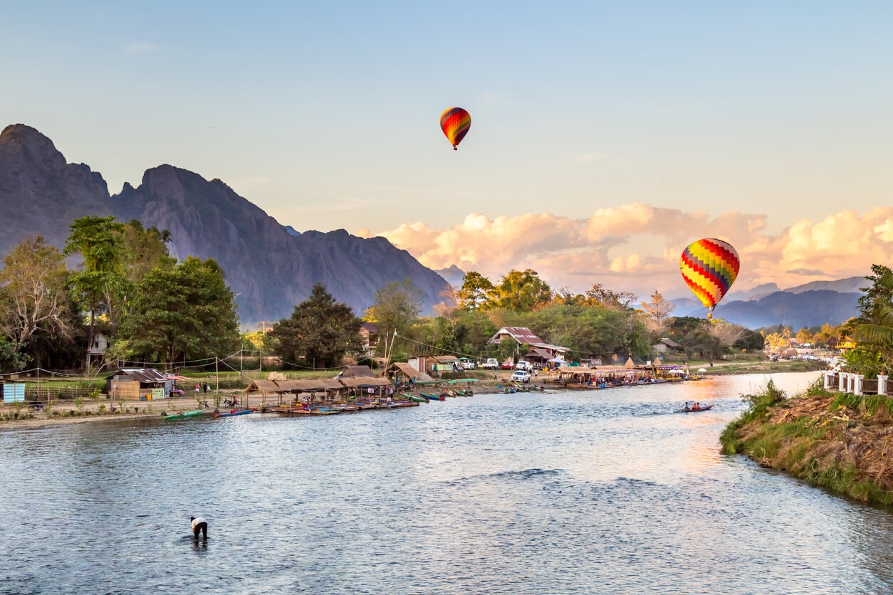 Drive to Vang Vieng, River Cruise on Nam Ngum Lake