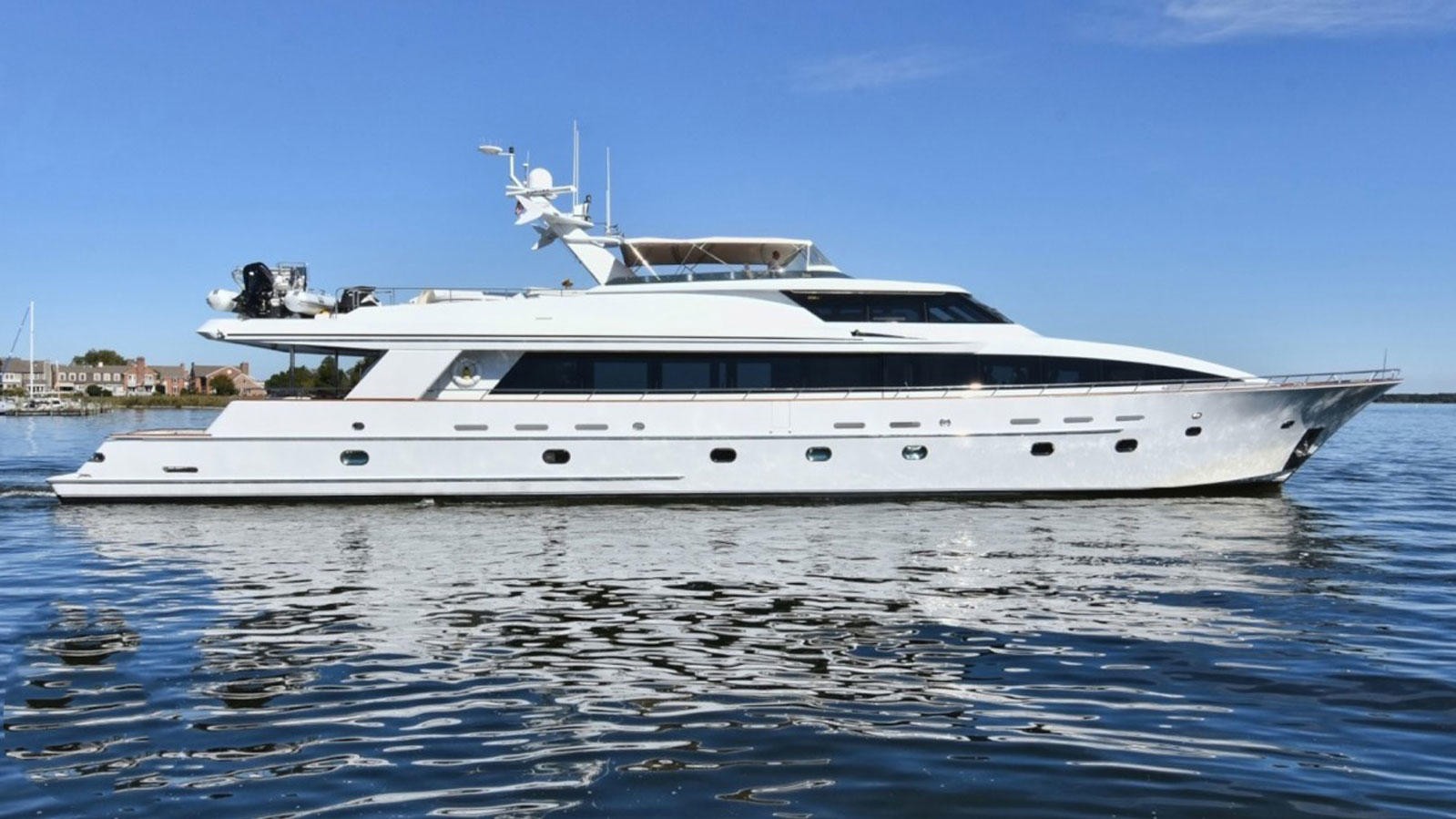Golden Boy Ii Yacht Sovereign Yachts 35 05m 1998