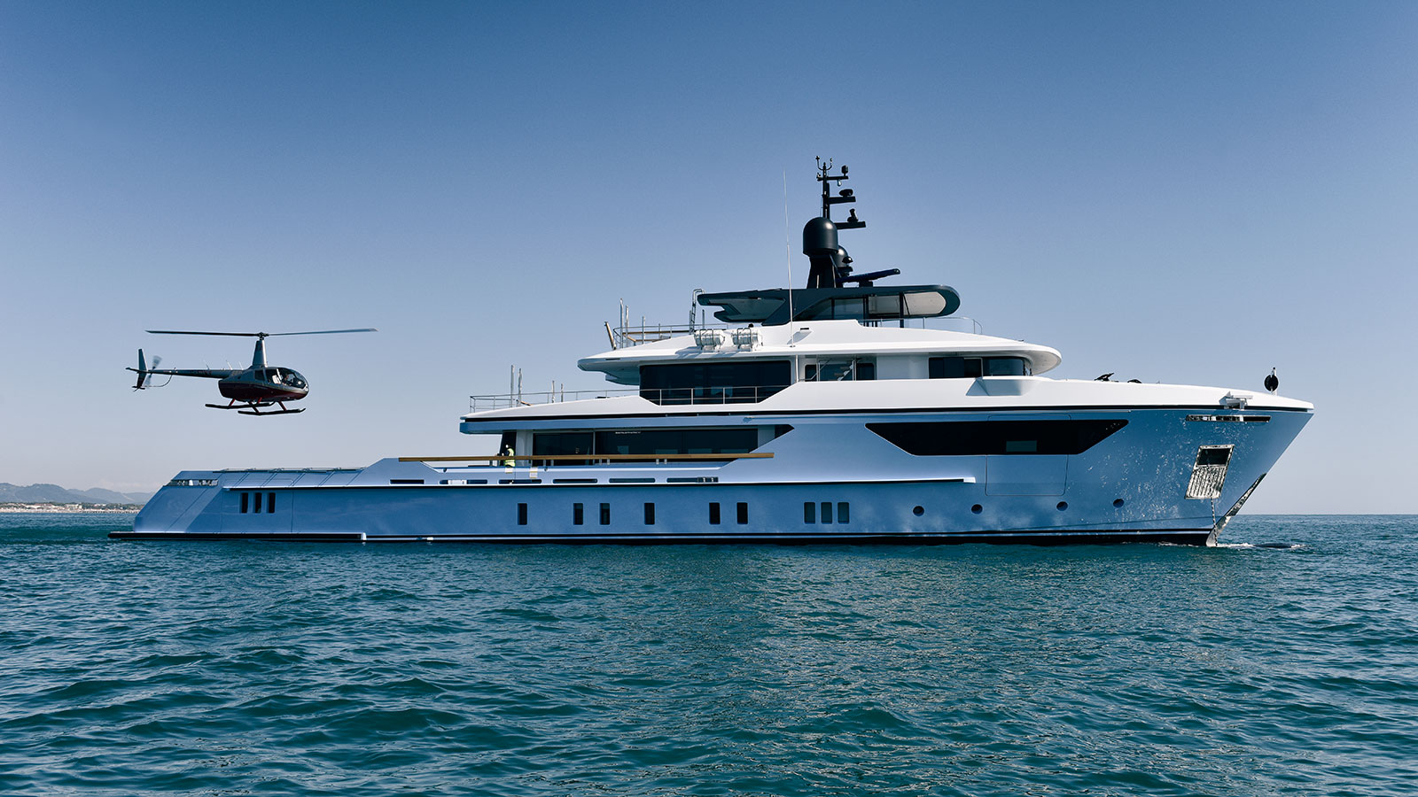 More To Explore On Board The First Sanlorenzo 500 Exp