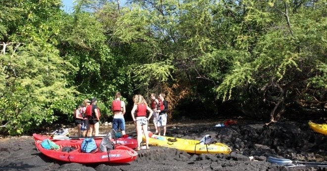 Deluxe Morning Kayak & Snorkel Kealakekua Bay photo 1
