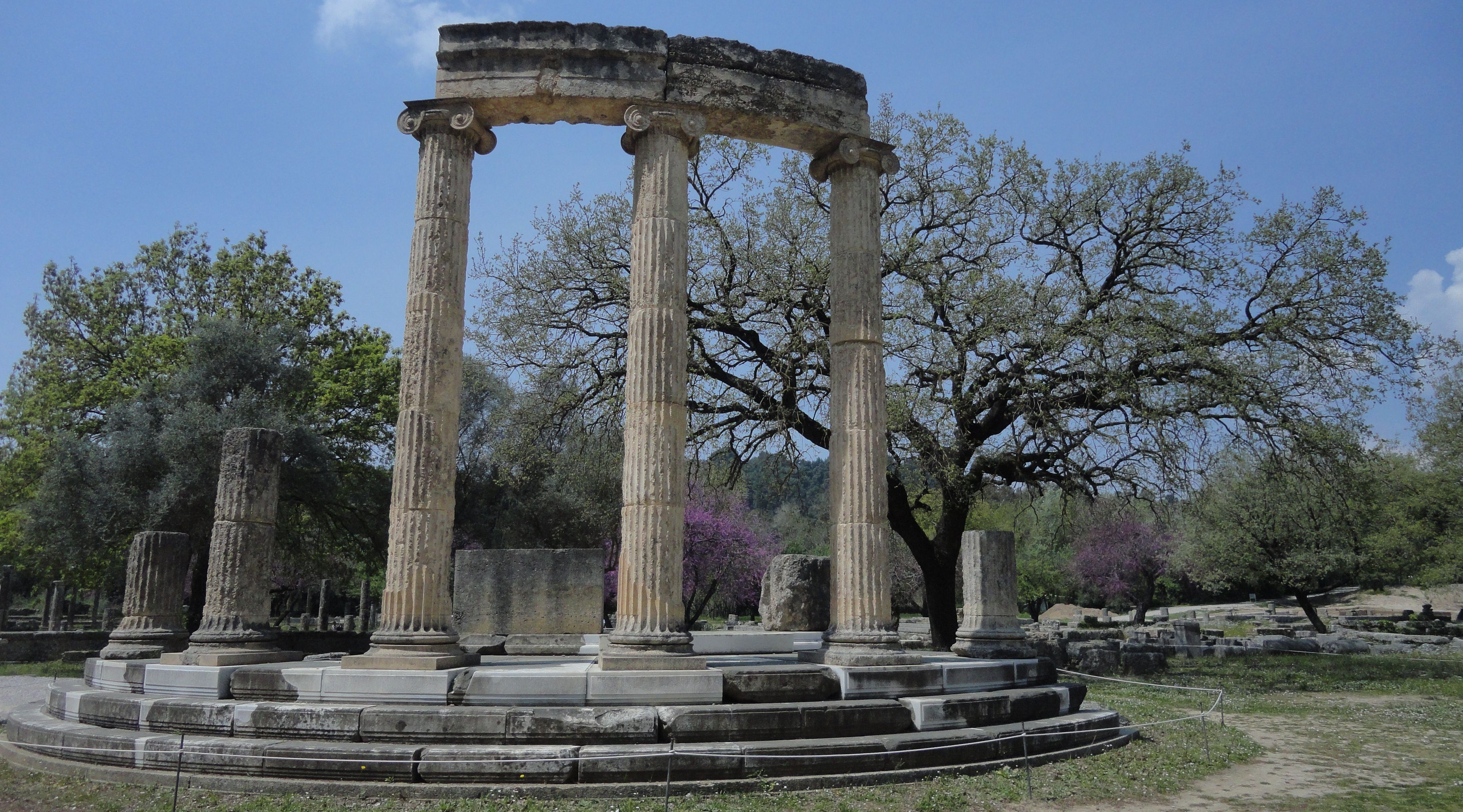 Private Tour of the Highlights of Olympia