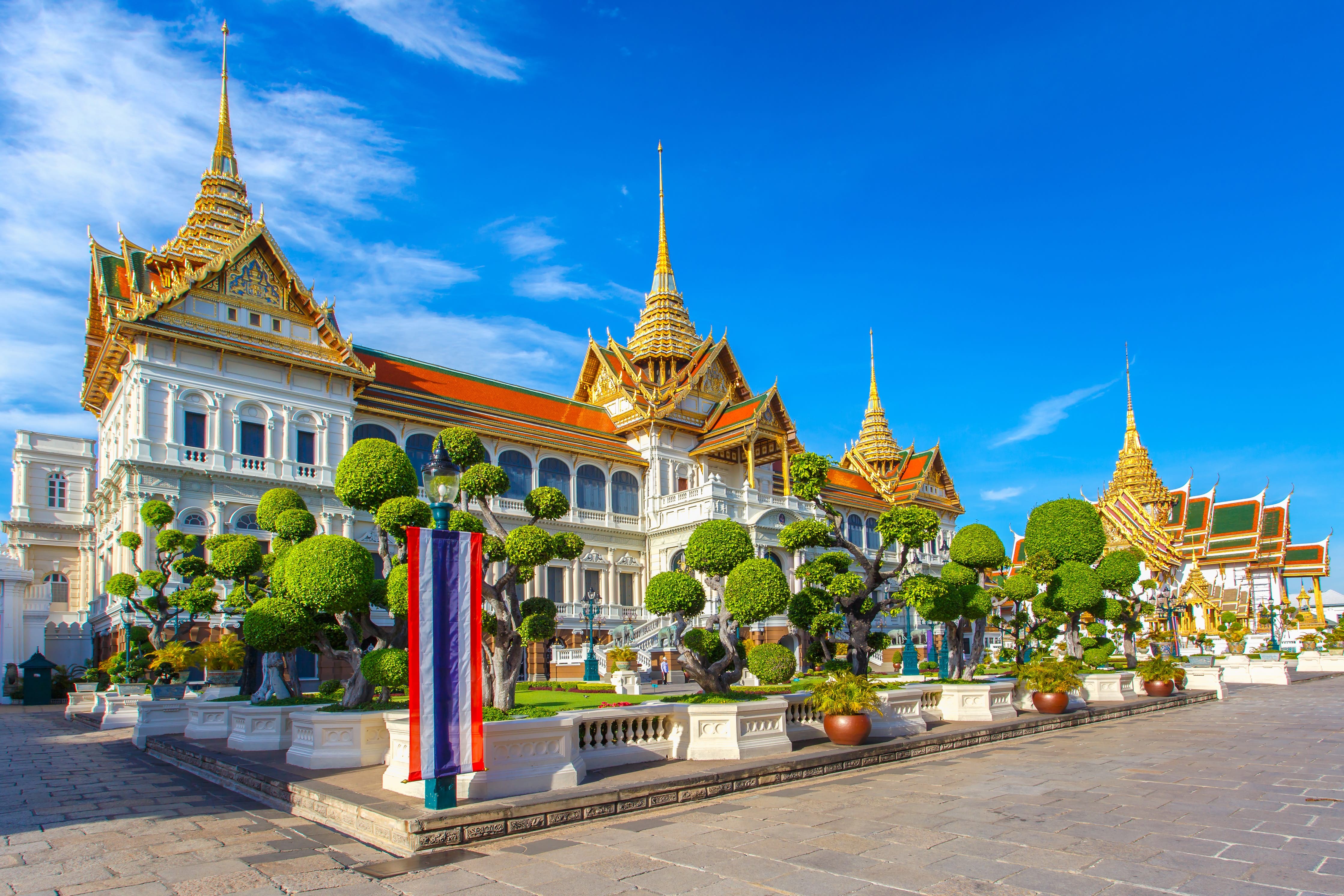 Discover The Royal Grand palace and the most famous sightseeing sites