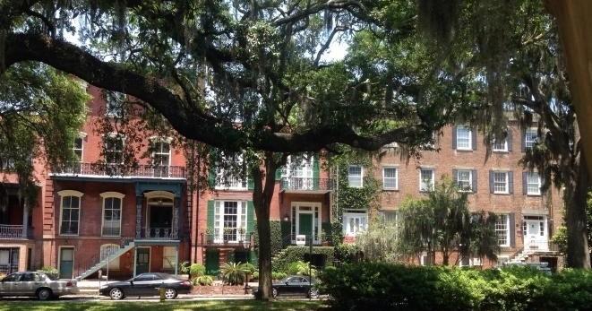 A Walk Through Midnight: Unearthing Savannah’s Haunting History on a Spellbinding Night Tour - Savannah