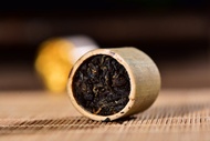 Mengku "Yunnan Black Tea" Roasted in Aromatic Bamboo from Yunnan Sourcing