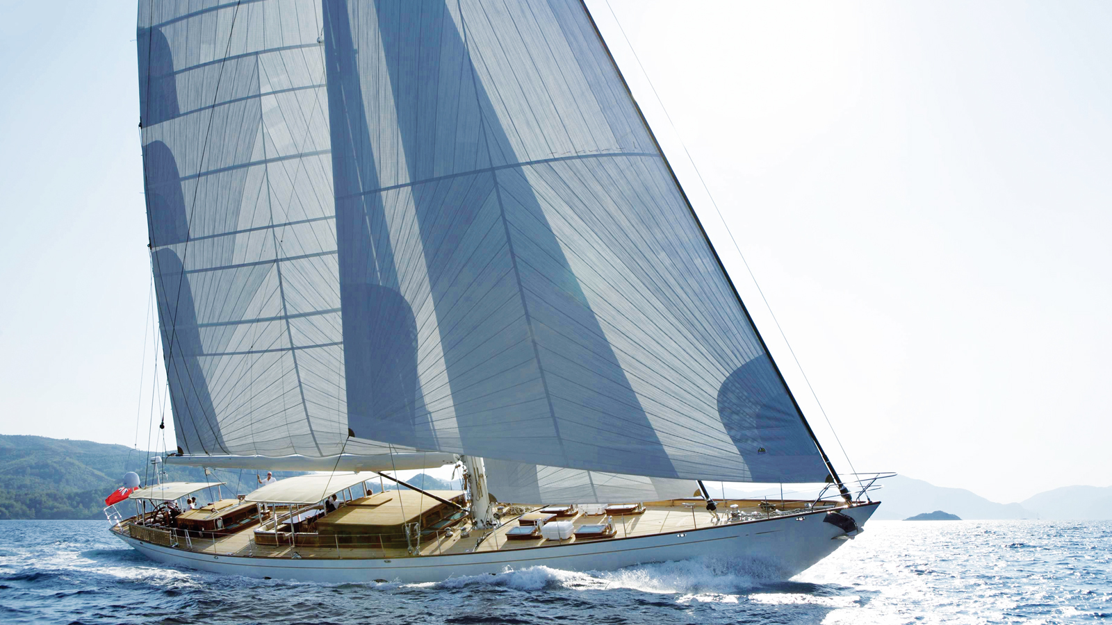 Turquoise sailing yacht Jazz Jr sold
