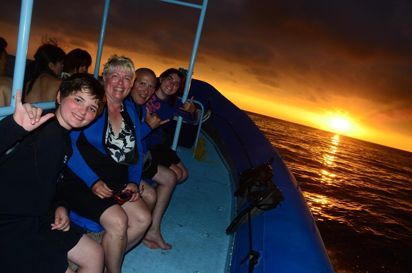 Manta Ray Night Snorkel photo 5