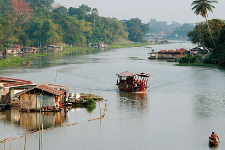 Drive to Uthai Thani, Boat Ride Experience on Sakaekrang River