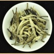 Jinggu Imperial Yue Guang Bai White Tea of Yunnan Autumn 2015 from Yunnan Sourcing
