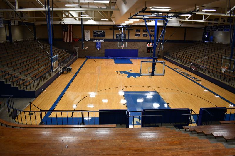 Gymnasium 1 - Varsity