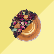 Saffron Kahwa Green Tea from Tea Trunk