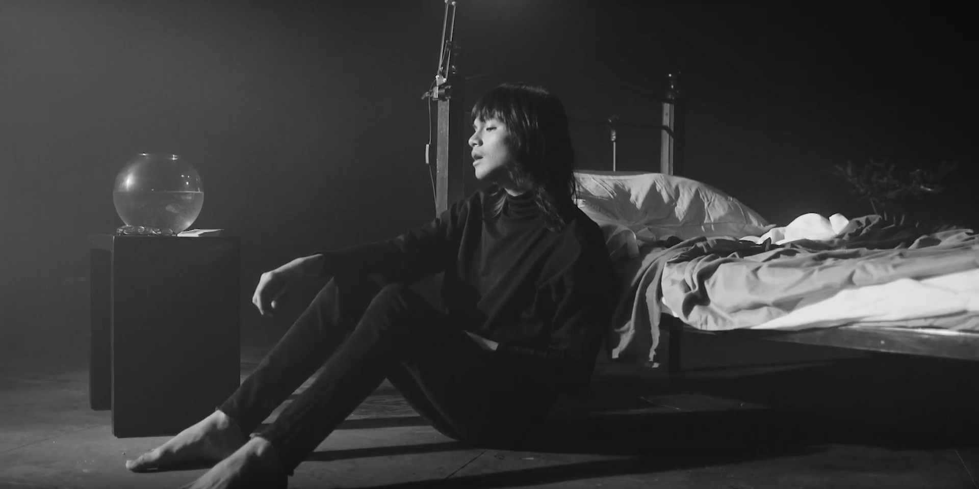 Unique debuts somber solo single 'Midnight Sky' – watch