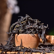 Middle Mountain "Yang Mei Shu" Dan Cong Oolong Tea * Spring 2017 from Yunnan Sourcing