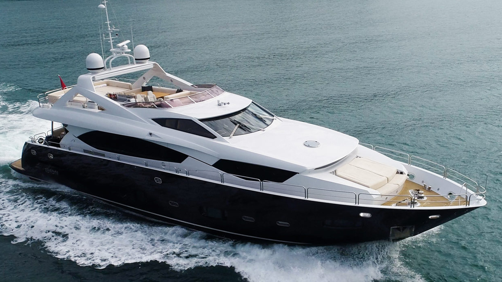 Chaos yacht (Sunseeker, 29.8m, 2010)