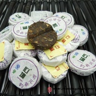 2011 Langhe TF "Ju Hua Pu Yun" Ripe Puerh With White Chrysanthemums Mini Cake from Chawangshop