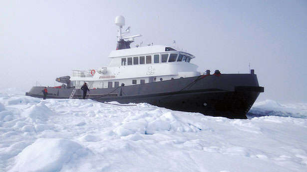 Albert Marquet、YACHTS、海外版超希少レゾネ、新品額付 Ocean Alexander's 36m motor yacht Tintin sold