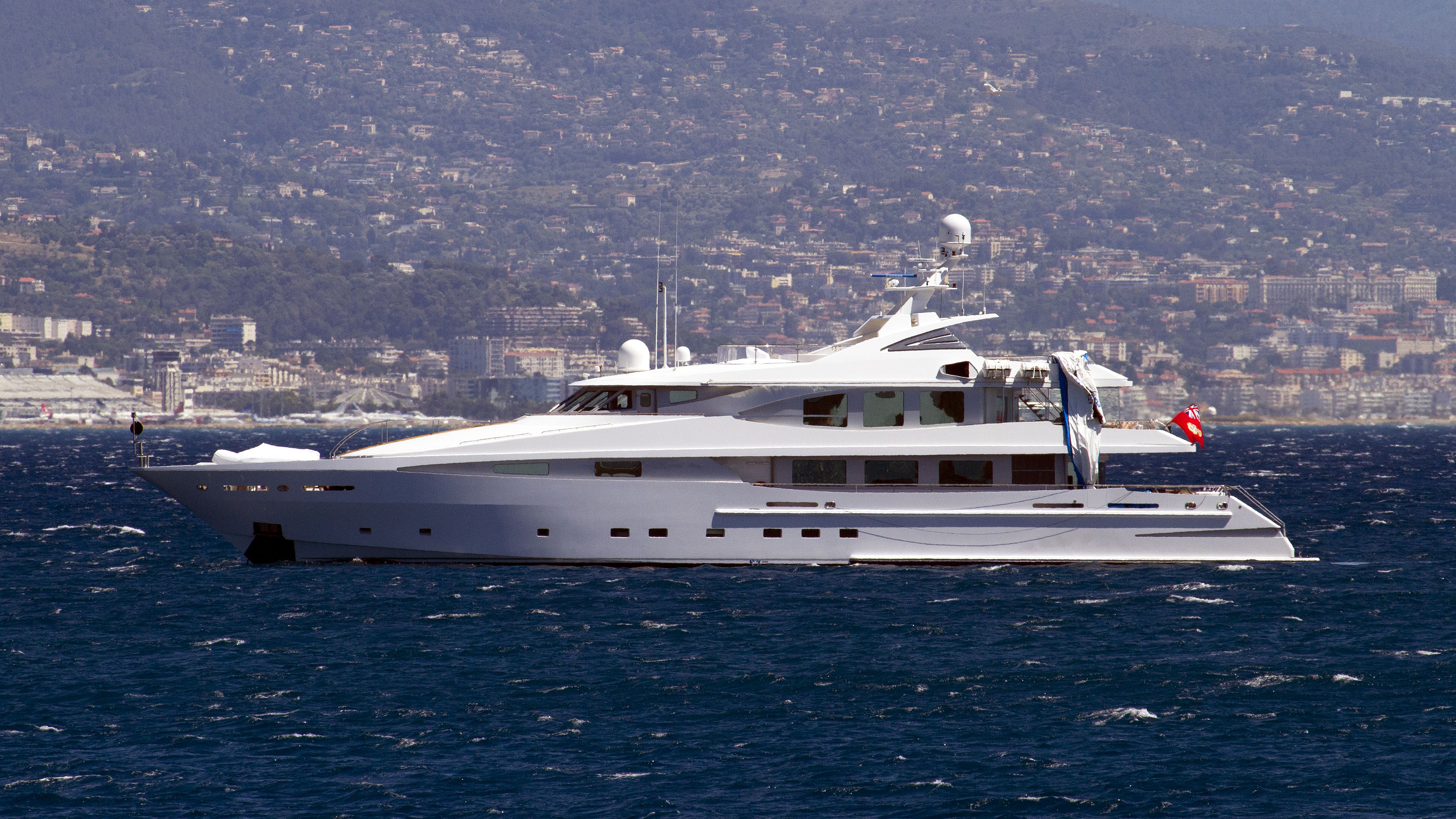 【関税込み】Les Tien ベージュ Yacht プルオーバー Les Tienのベージュ Yacht プルオーバーがセール中