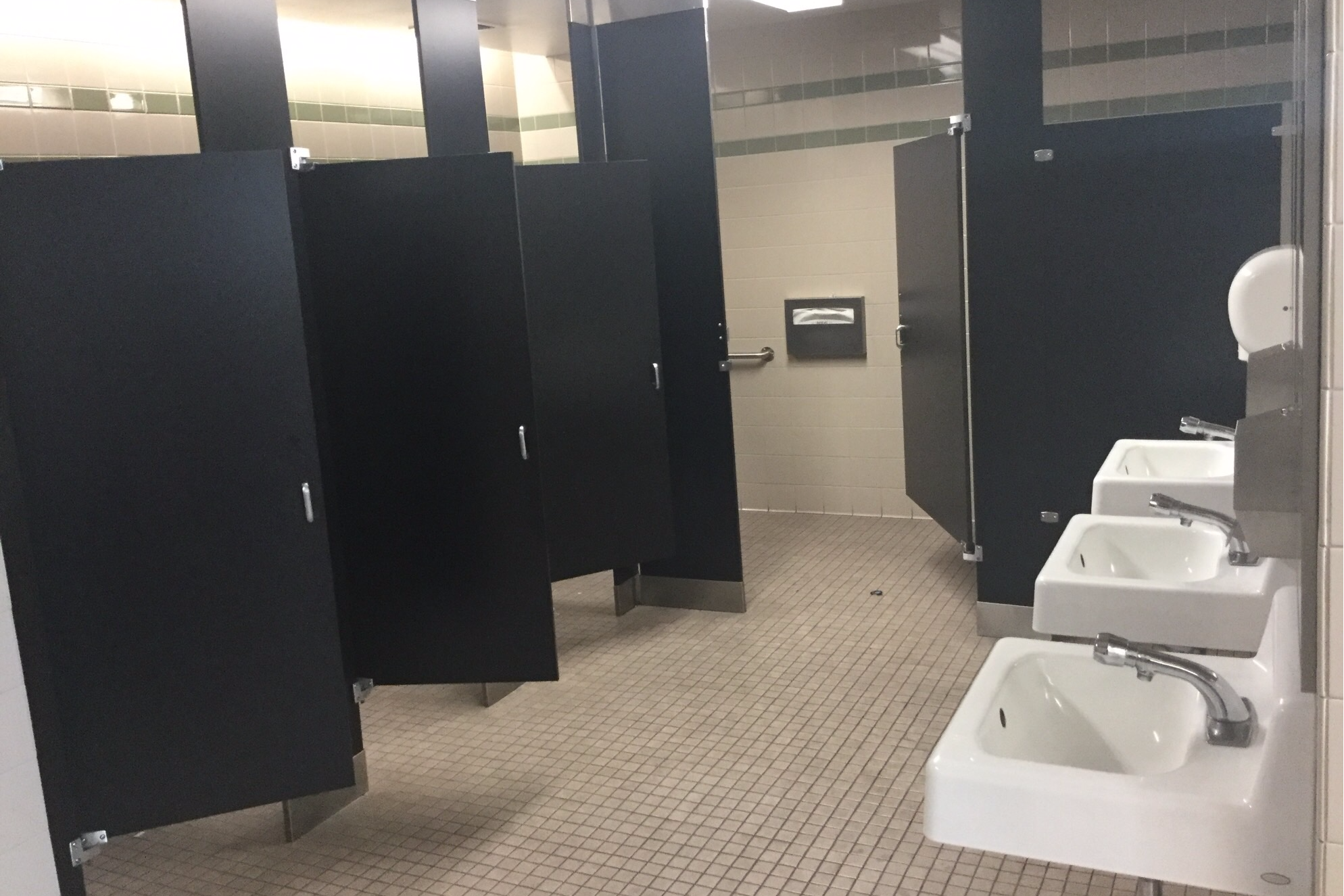 Locker Room - Girls