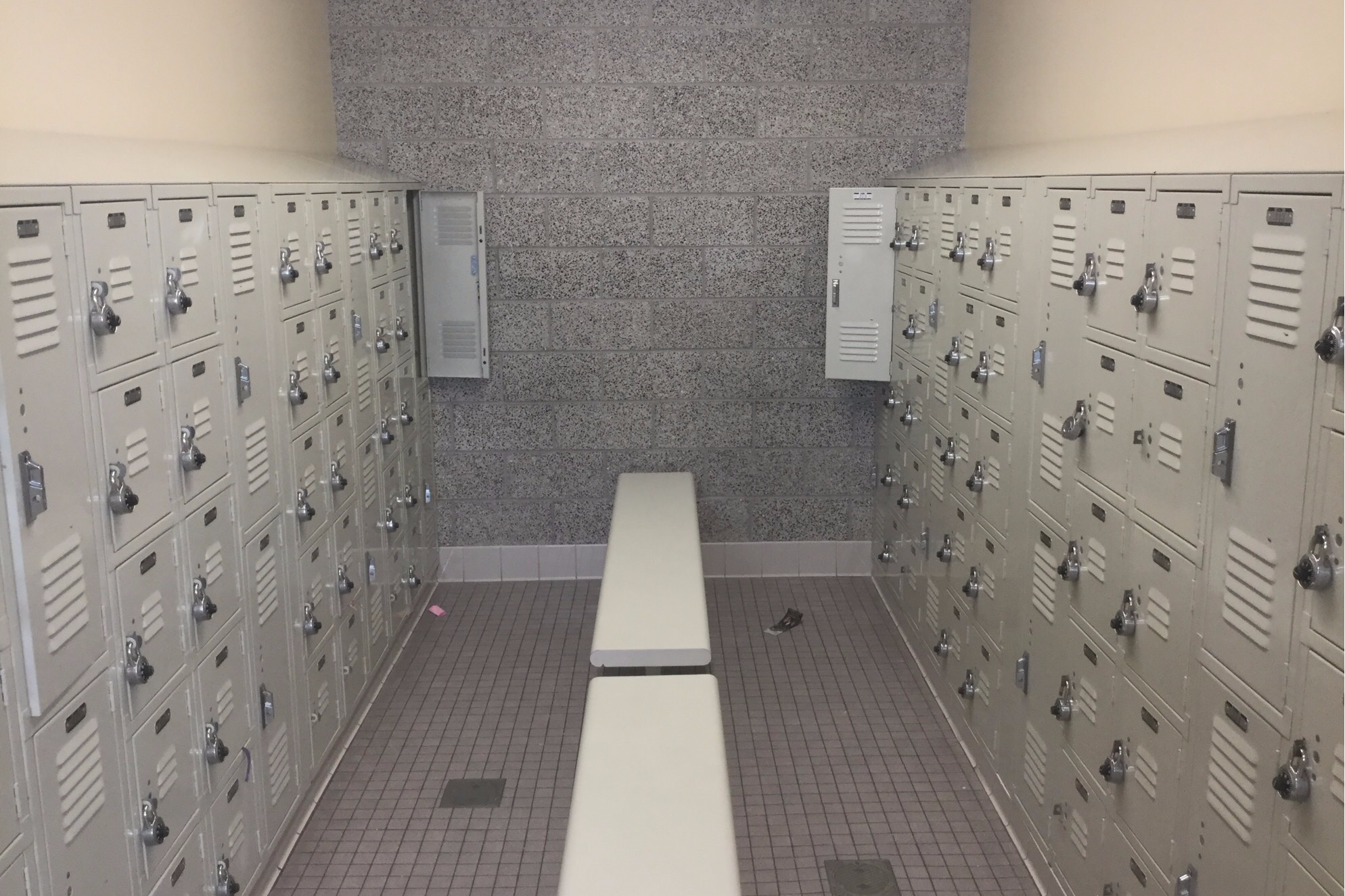 Locker Room - Girls