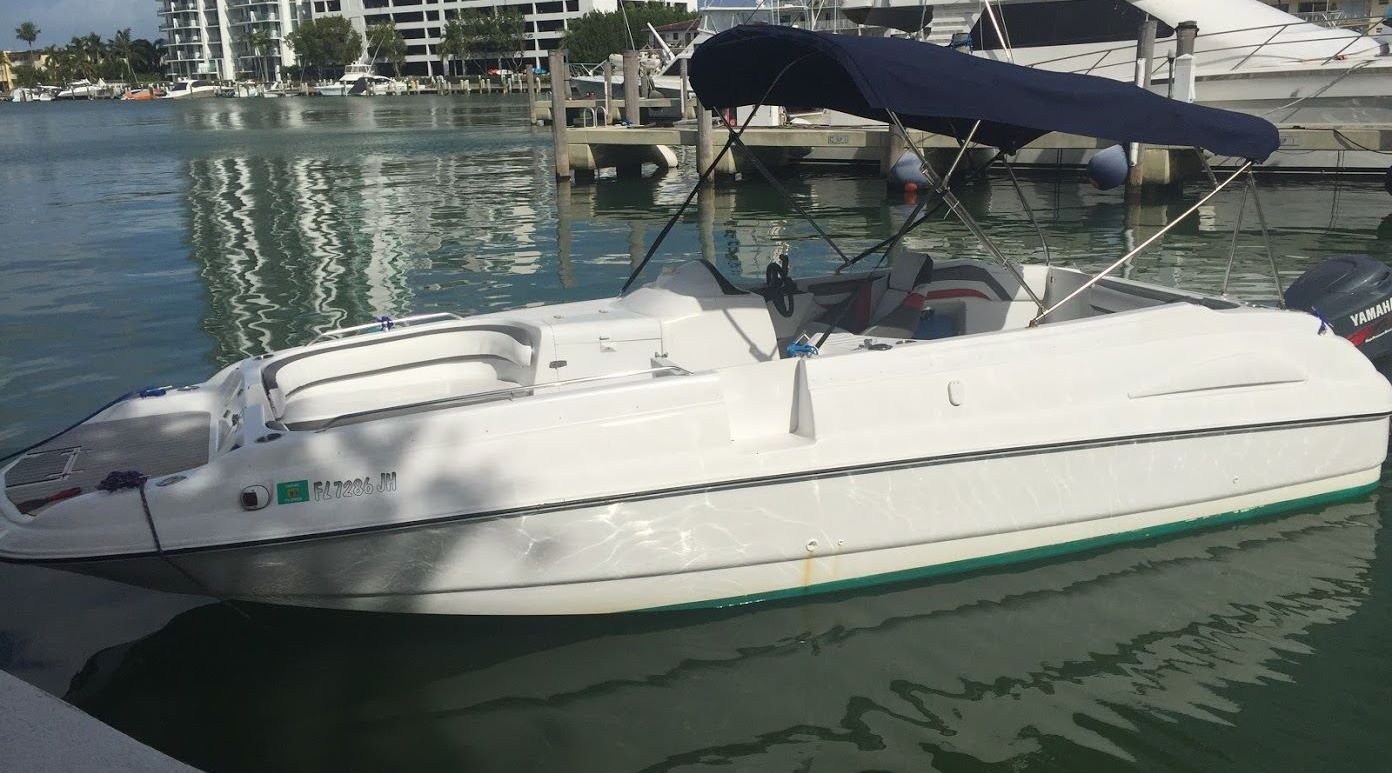 25FT Regal Party Boat Rental Book Tours & Activities at