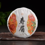 2018 Fuding "Shou Mei" White Tea Cake from Yunnan Sourcing