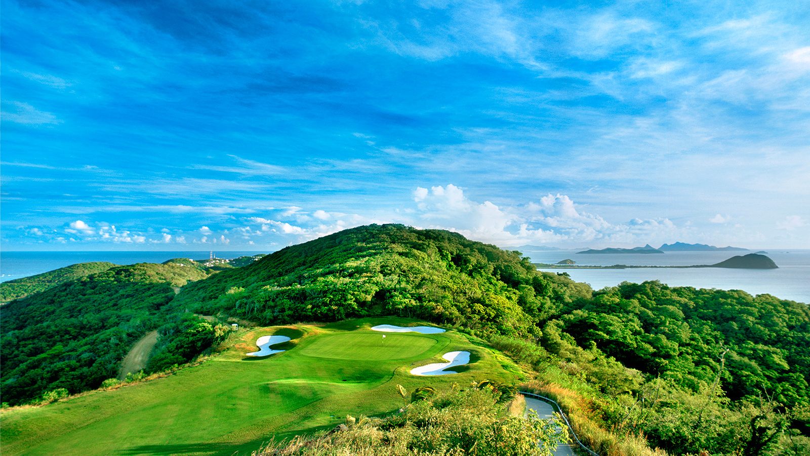 Exploring Scenic Golf Courses By The Ocean