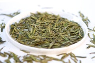 Dragon Well High Grade Long Jing Green Tea from Yezi Tea